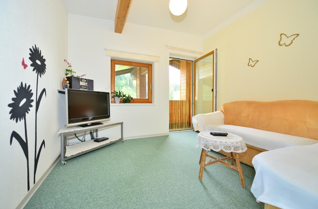 Ferienwohnung Haus Mitti Heinfels Zimmer foto